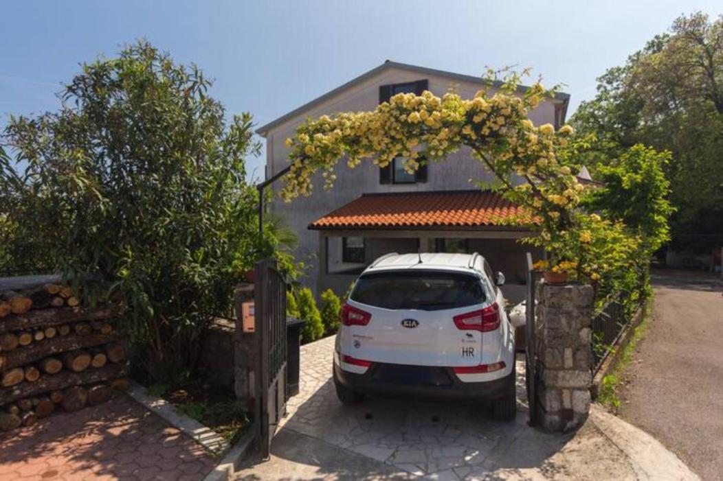 Secret Garden House Apartment Ловран Екстериор снимка